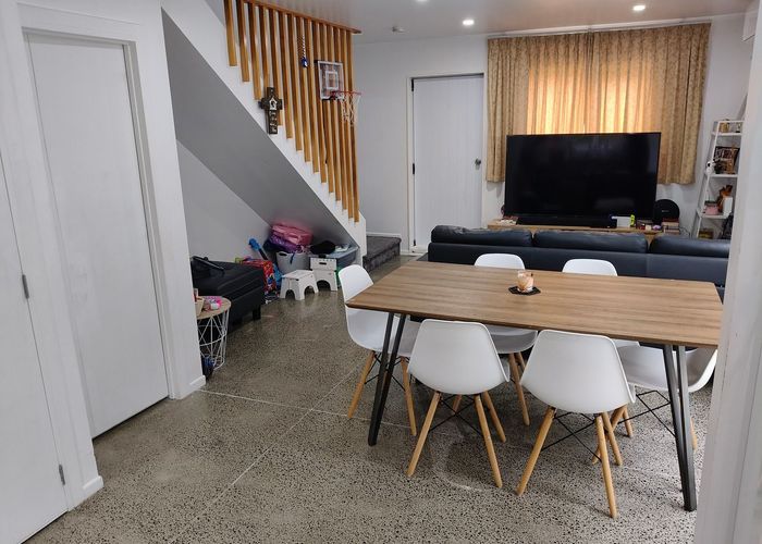  at 9D Humphrey Kemp Avenue, Henderson, Waitakere City, Auckland