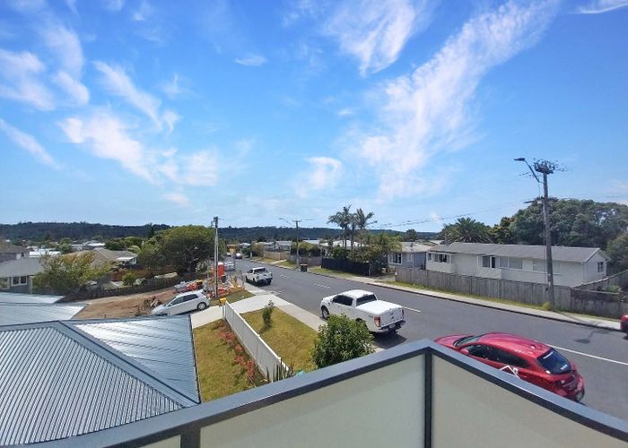  at 8/264 Rangatira Road, Beach Haven, North Shore City, Auckland