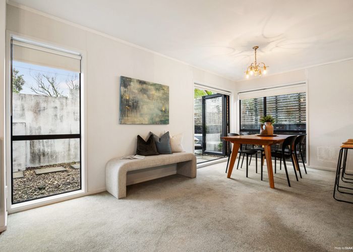  at 1/11 Smale Street, Point Chevalier, Auckland City, Auckland