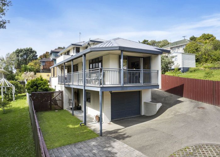  at 2/47 Glencoe Road, Browns Bay, Auckland