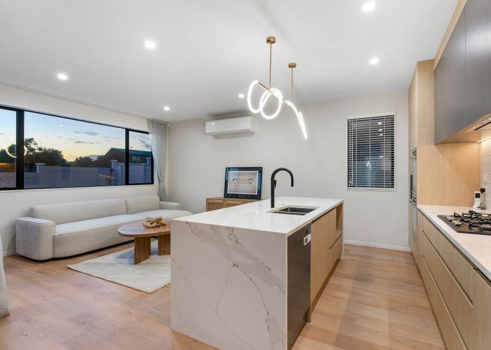  at 6A  Ringwood Street, Torbay, North Shore City, Auckland