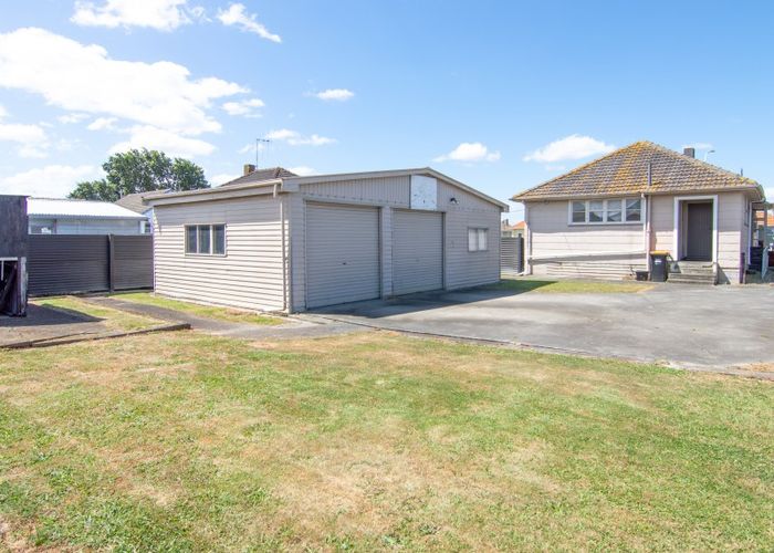  at 10 Thames Street, Roslyn, Palmerston North