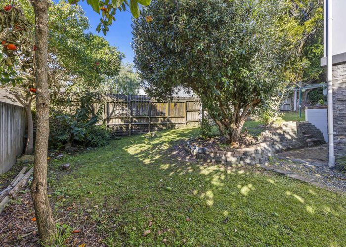  at 19 Woodside Avenue, Northcote, North Shore City, Auckland