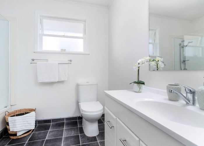  at 1/128 Gillies Avenue, Epsom, Auckland