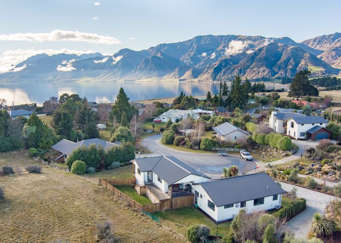  at 16 Drake Place, Lake Hāwea