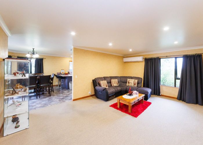  at 2 Fernlea Avenue, Kelvin Grove, Palmerston North, Manawatu / Whanganui