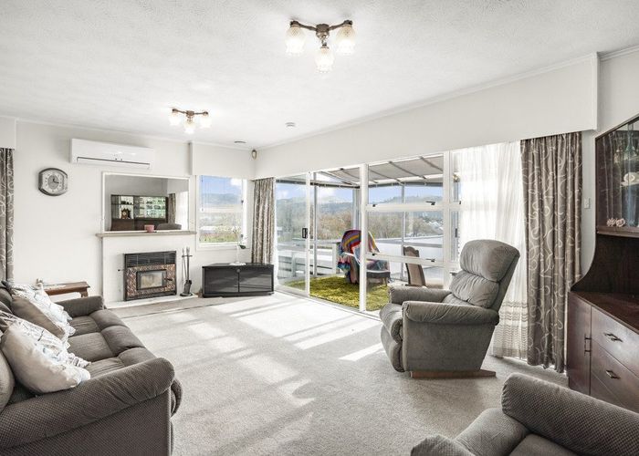  at 216A Waddington Drive, Naenae, Lower Hutt
