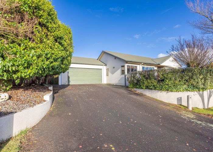  at 1 Sunnyhills Avenue, Glenview, Hamilton