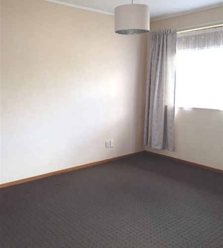  at 4 Helleur Rd, Massey, Waitakere City, Auckland