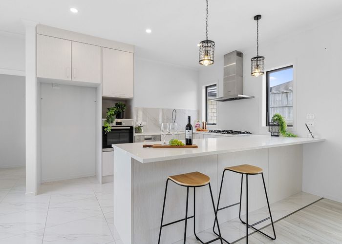  at 10 Helenslee Court, Flagstaff, Hamilton
