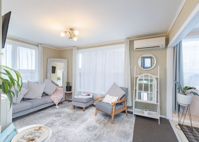  at 15 Arahura Crescent, Waitangirua, Porirua