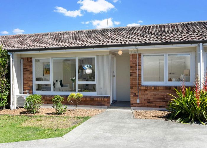  at 2/8 Paul Place, Pakuranga, Manukau City, Auckland