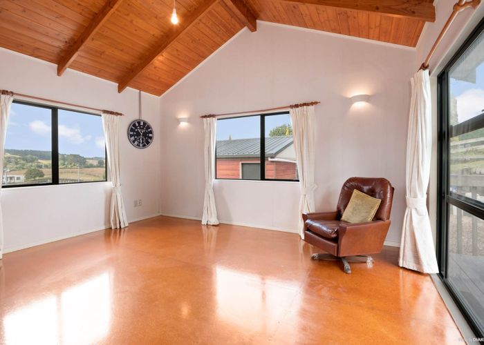  at 4 Frances Place, Papakura