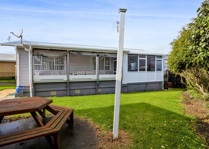  at 32 Okiwa Terrace, Waiinu Beach, Whanganui