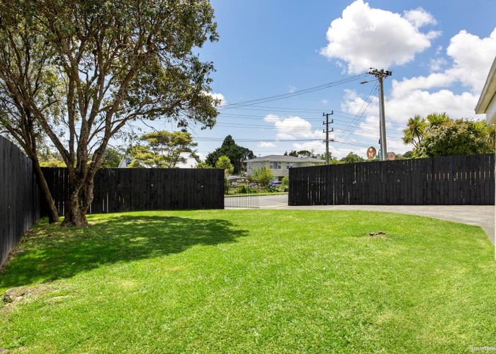  at 22 Kaurilands Road, Titirangi, Auckland
