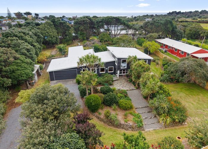  at 321 Te Horo Beach Road, Te Horo, Kapiti Coast, Wellington