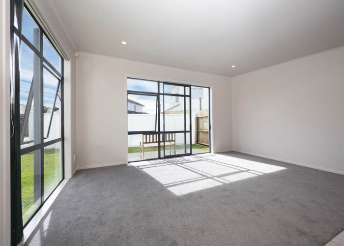  at 8a Charlenne Close, Ranui, Waitakere City, Auckland