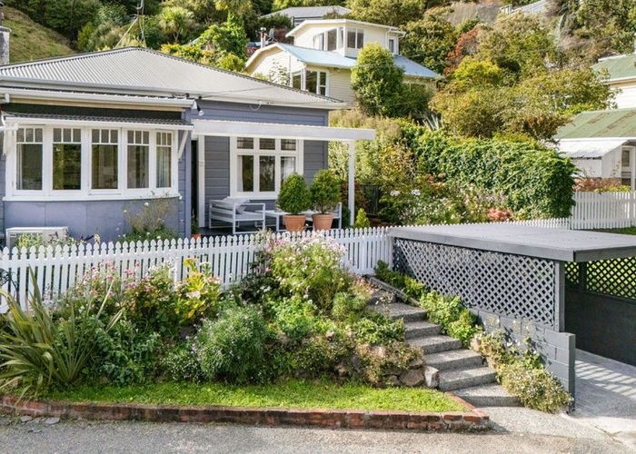  at 25 Totara Street, Eastbourne, Lower Hutt, Wellington