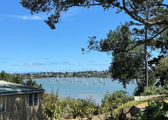  at 69 Fisher Parade, Sunnyhills, Manukau City, Auckland