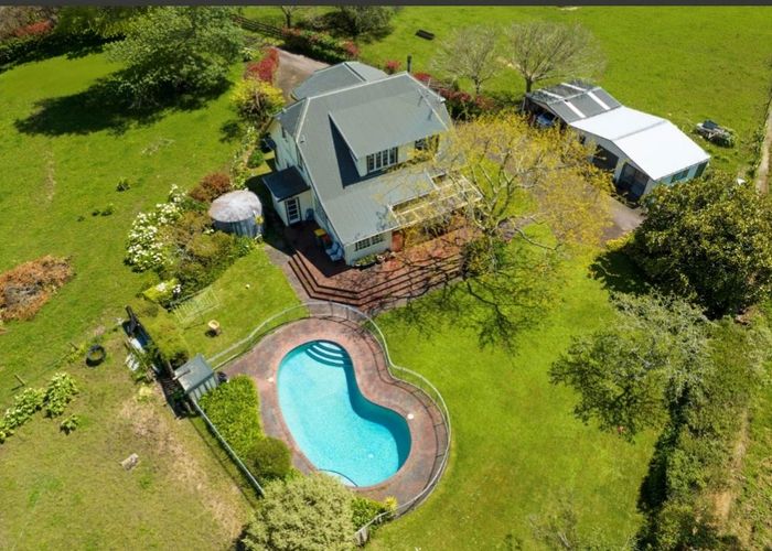  at 44 Park Lane, Runciman, Drury