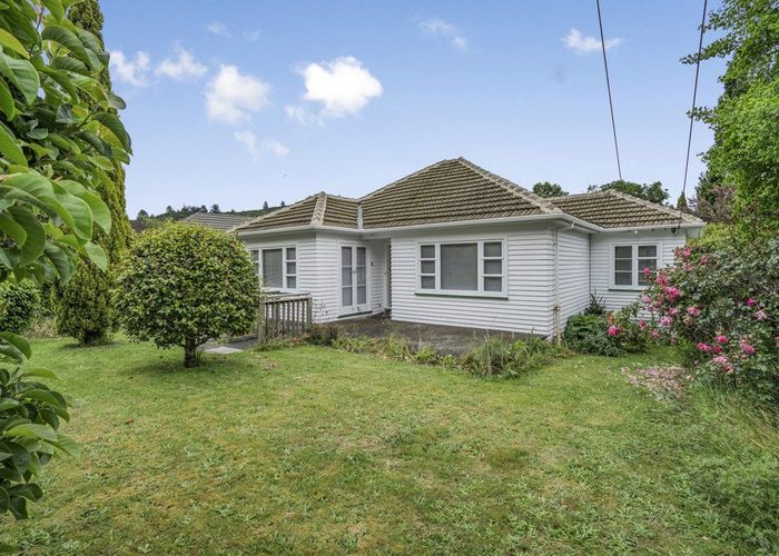  at 137 Hine Road, Wainuiomata, Lower Hutt