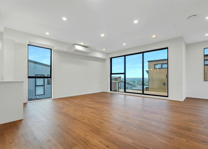  at 6 & 8 Timo Way, Flat Bush, Manukau City, Auckland