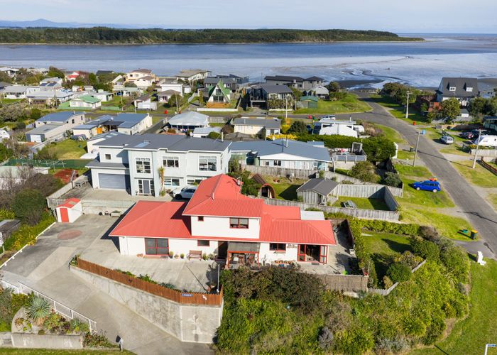  at 12 Robbie Street, Foxton Beach, Horowhenua, Manawatu / Whanganui