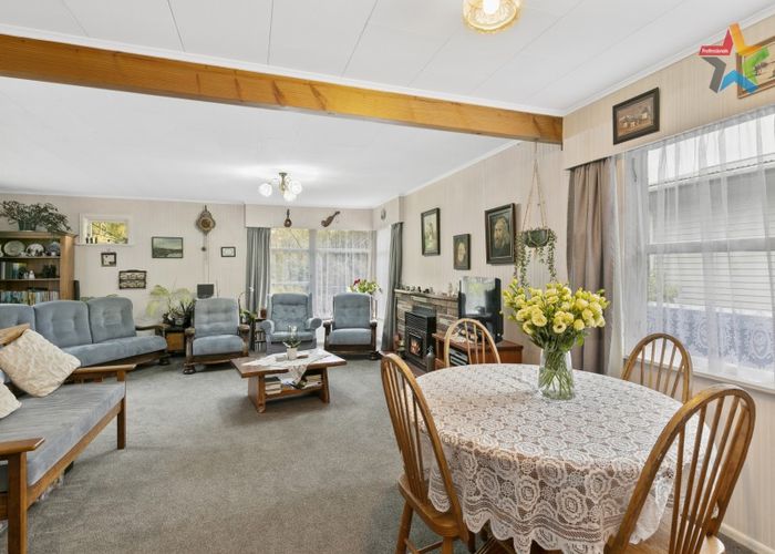  at 7 Winchester Avenue, Pinehaven, Upper Hutt