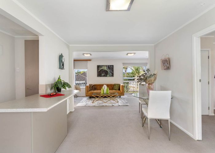  at 39  James Laurie Street, Henderson, Waitakere City, Auckland