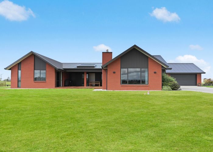  at 402 Lake Road, Horsham Downs, Hamilton, Waikato