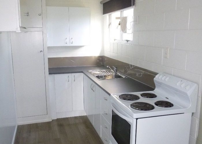  at 2/124 Firth Street, Hamilton East, Hamilton, Waikato