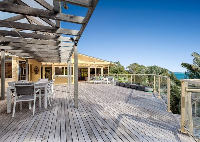  at 29 Kennedy Point Road, Surfdale, Waiheke Island, Auckland