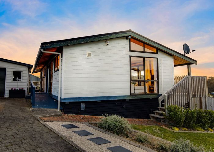  at 80 Mercury Way, Whitby, Porirua, Wellington
