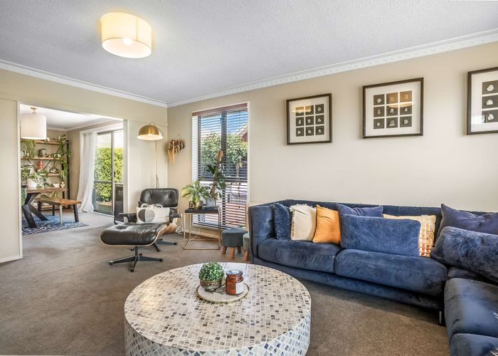  at 2/14 Wharenui Road, Upper Riccarton, Christchurch