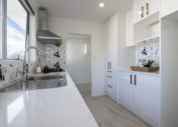  at 16 Mckinstry Avenue, Mangere East, Auckland