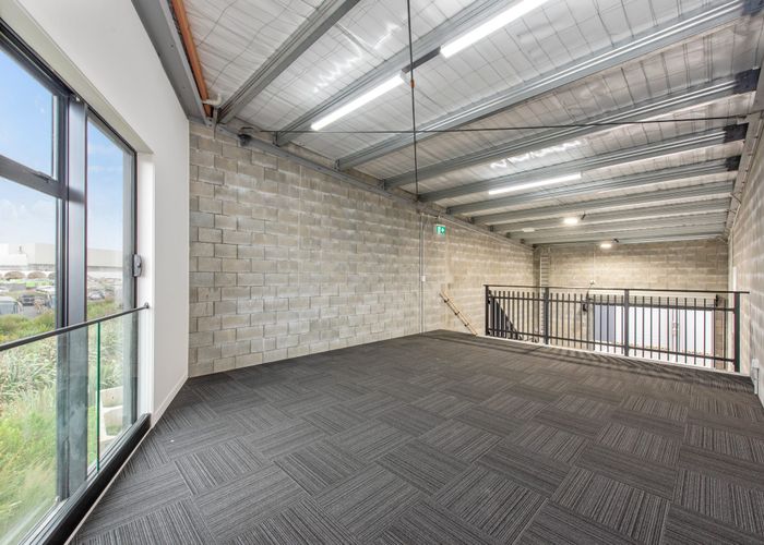  at Unit 24/4 Spring Garden Avenue, Westgate, Waitakere City, Auckland