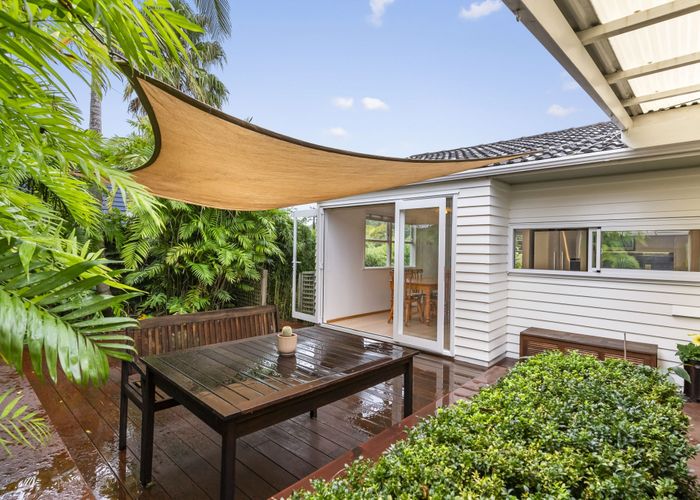  at 3 Macnay Way, Murrays Bay, North Shore City, Auckland