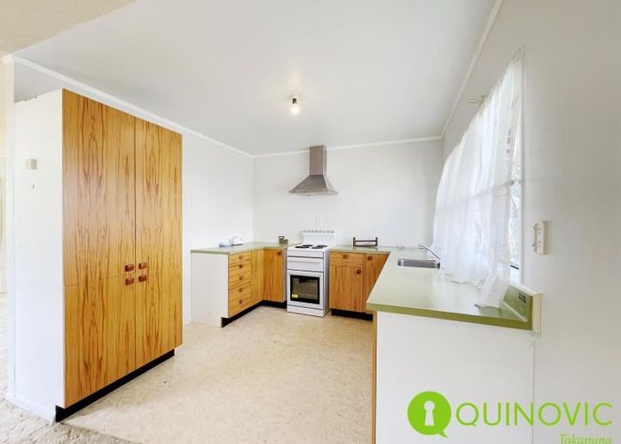  at 2/17 Queen Mary Avenue, New Lynn, Auckland