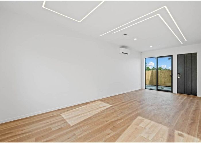  at 2/31 McLeod Road, Weymouth, Manukau City, Auckland