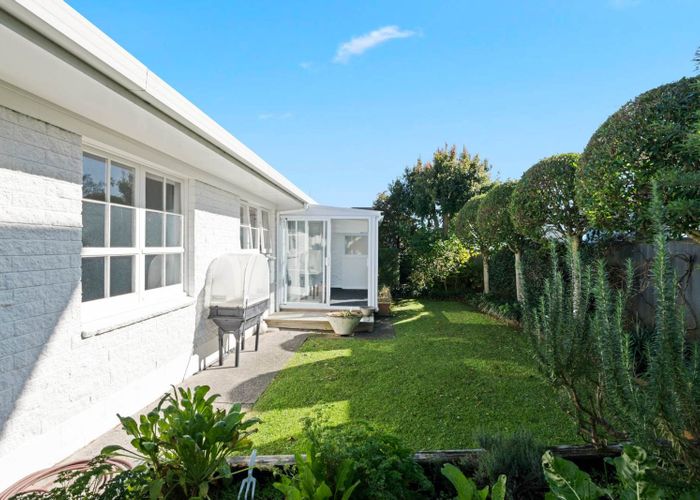  at 2/65 Jutland Road, Hauraki, Auckland