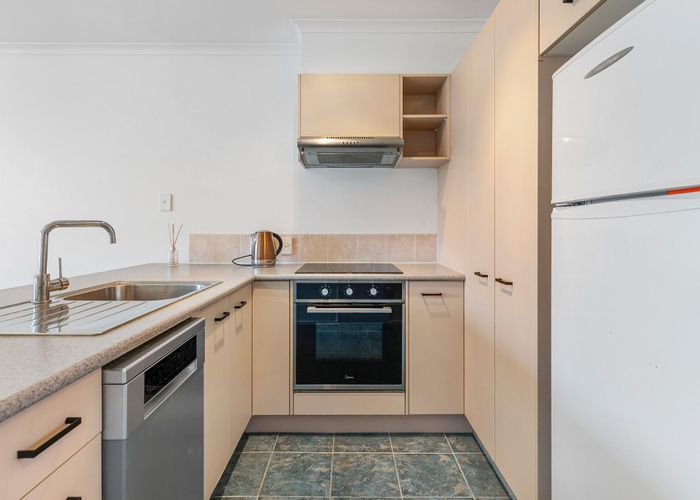  at 3/5 Carolina Place, Albany, North Shore City, Auckland