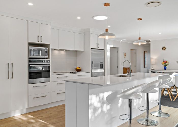  at 11 Walnut Road, Riverhead, Riverhead