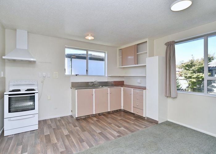  at 2/5 Tamarisk Place, Parklands, Christchurch City, Canterbury