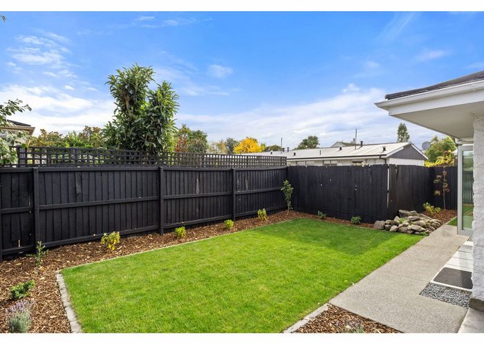  at 2/95 Cheyenne Street, Sockburn, Christchurch