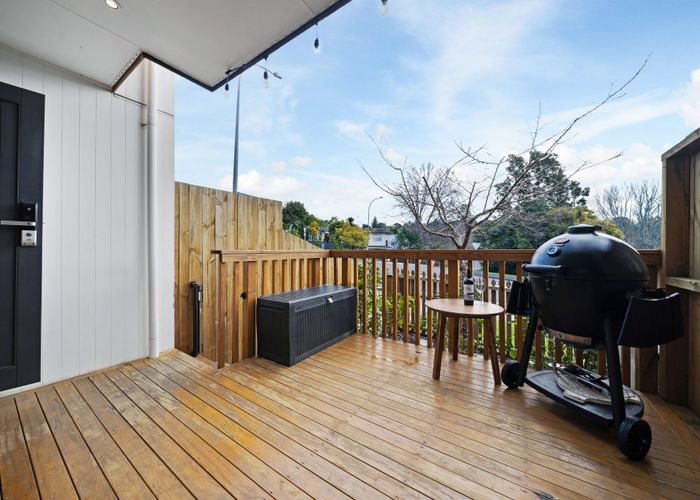  at 9/18 Hewlett Road, Massey, Auckland