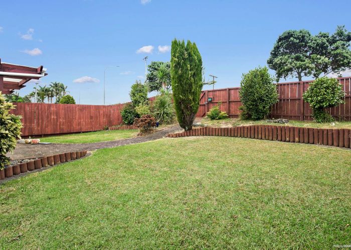  at 626 East Coast Road, Pinehill, Auckland