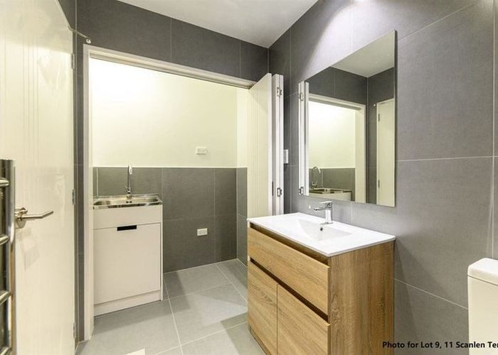  at 4/11 Scanlen Terrace, Kelston, Waitakere City, Auckland