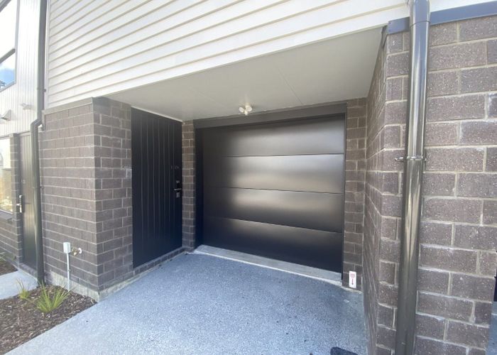  at 8/3234 Great North Road, New Lynn, Waitakere City, Auckland