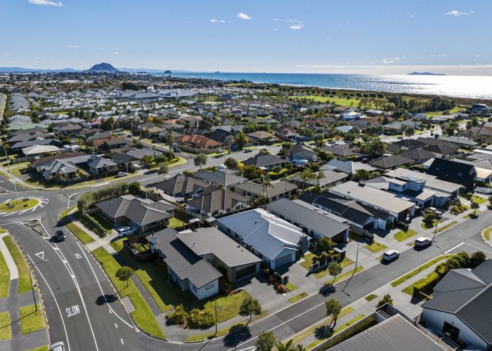  at 3 Makura Drive, Papamoa Beach, Papamoa