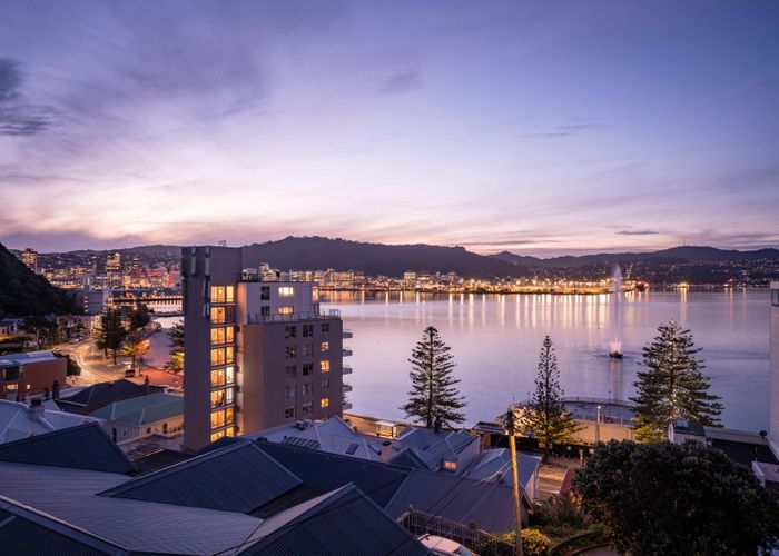  at 4 Baring Street, Oriental Bay, Wellington